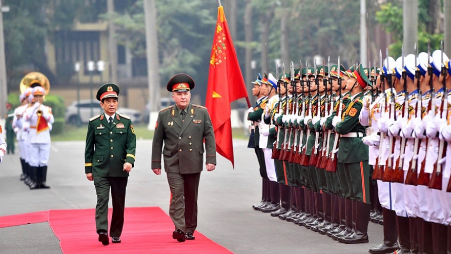 Belarusian Defense Minister Viktor Khrenin visits Vietnam